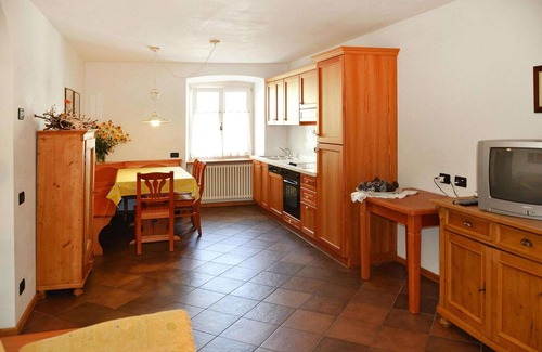 Pellizzano Apartment | Cozy Pellizzano Apartment with Breakfast & Sauna Access