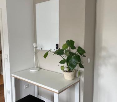 Pempelfort Apartment | Central Apartment in Pempelfort - 4-Star, Family-Friendly Stay