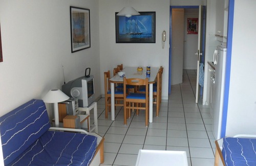 Arzon Apartment | Seaside Apartment at Pierre&Vacances, Pet-Friendly Stay