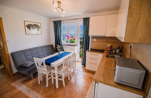 Podcetrtek Apartment | Inviting Apartment in Pony Ranch - Family-Friendly Amenities