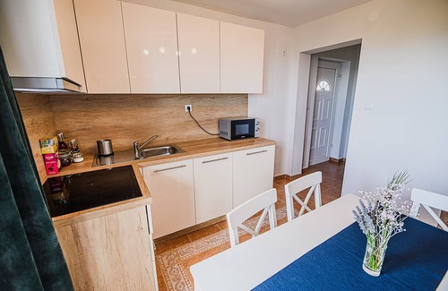 Podcetrtek Apartment | Inviting Apartment in Pony Ranch - Family-Friendly Amenities