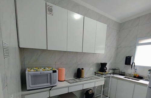 Jardim Praiano Apartment | Prime Oceanfront Apartment Near Praia da Enseada Beach