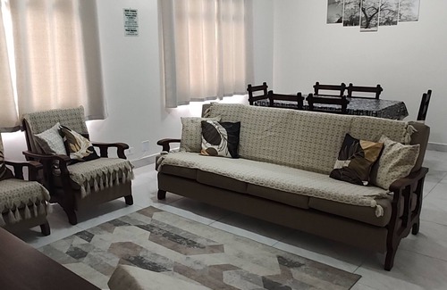 Jardim Praiano Apartment | Prime Oceanfront Apartment Near Praia da Enseada Beach