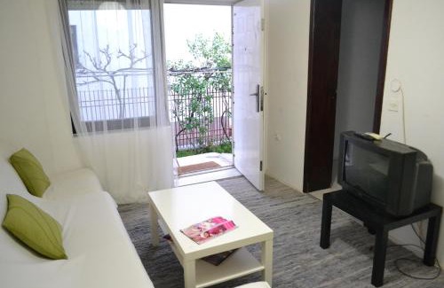 Prilep Apartment | Cozy Apartment in Prilep: Pet-Friendly & Child-Friendly Stay