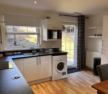 Inchmarlo Apartment | Family-Friendly Apartment in Queens Court, Banchory - Rated 9.3