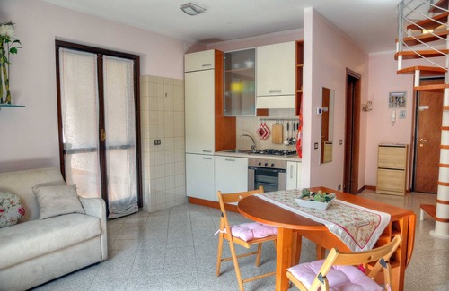 Carciano Apartment | Discover Green Paradise: Lake View, WIFI & Covered Terrace