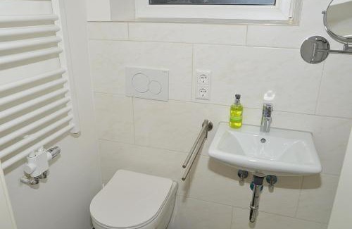 Reutlingen-Sickenhausen Apartment | Family-Friendly Apartment in Reutlingen / Sickenhausen