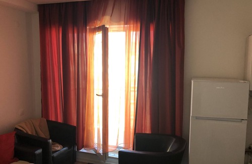 Stefanestii de Jos Apartment | Relaxing Apartment with Pool & Spa in Bucharest North