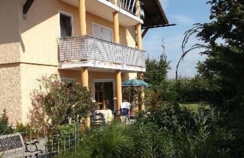 Hartkirchen Apartment | Rustic Country House Apartment: Guest Rated 9.8, Family-Friendly