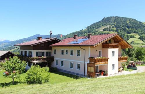 Sankt Veit im Pongau Apartment | Inviting Flat Steps from the Ski Area - Family Friendly Stay