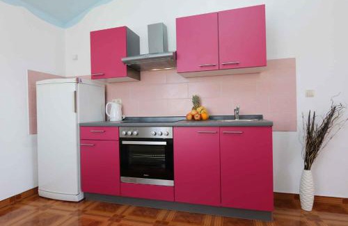 Polje Apartment | Pet-Friendly Apartment in Silo, Insel Krk – Guest Rated 8/10