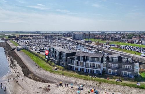 Sint-Annaland Apartment | Inviting Apartment Overlooking Oosterschelde National Park