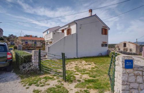 Sveti Jakov Apartment | Pet-Friendly Apartment in Stivan with Excellent Guest Rating