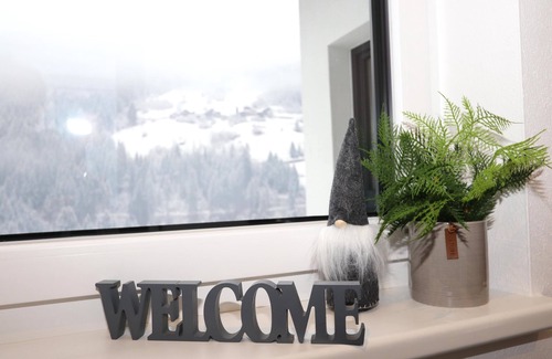 Kappl Apartment | Cozy Apartment Near Ski Lift with Breakfast & Kitchen Access