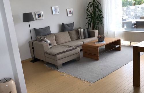 Seitzenhahn Apartment | Scenic Apartment in Taunusstein with Breakfast Included