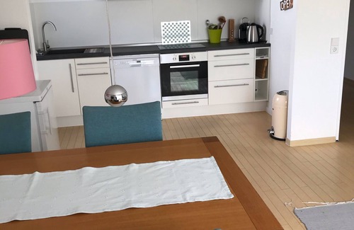Seitzenhahn Apartment | Scenic Apartment in Taunusstein with Breakfast Included