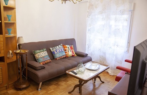 Gijon-Este House | Oceanfront Apartment in Campos: Perfect Family Getaway