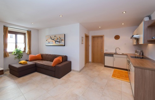 St. Pauls Apartment | Prime Apartment in Central St. Pauls - Appiano with Breakfast