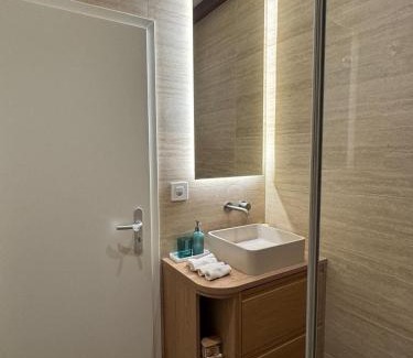 Neuchatel Apartment | Apartment in the center of Neuchâtel Sunset