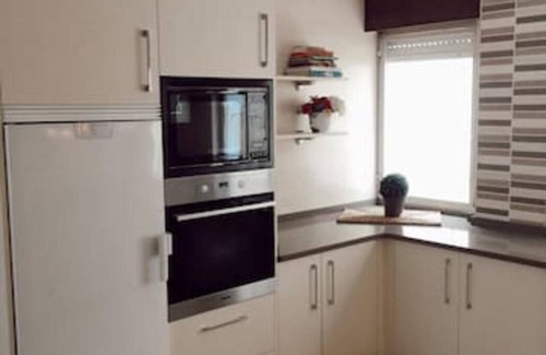 Pravia House | Convenient Apartment in the Heart of Pravia with Amenities