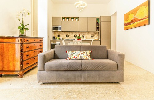 Historical Center Apartment | Family-Friendly Apartment in Central Location, 7 Min Walk to Metro