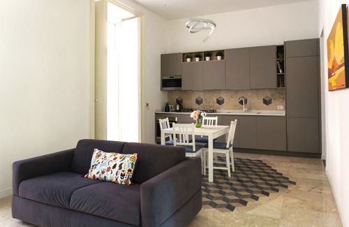 Historical Center Apartment | Family-Friendly Apartment in Central Location, 7 Min Walk to Metro