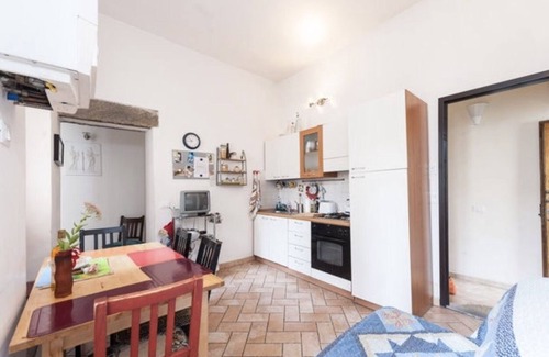 Oltrarno Apartment | Stylish Apartment in Central Florence with Spa & Breakfast