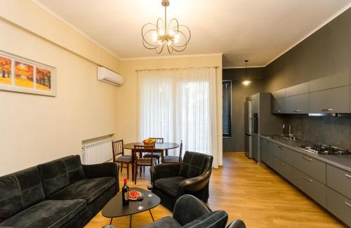 Tbilisi City Centre Apartment | City Centre Apartment: Guest Rated 10/10 with Breakfast