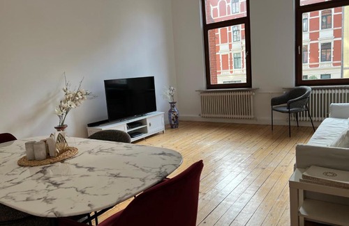 Oststadt Apartment | Apartment in the city, free parking + breakfast