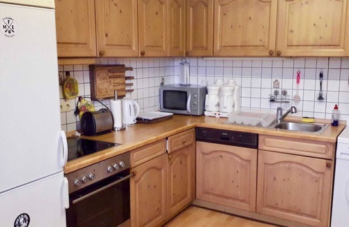 Arzberg Apartment | Cozy Apartment in the Fichtelgebirge - Pet Friendly Getaway