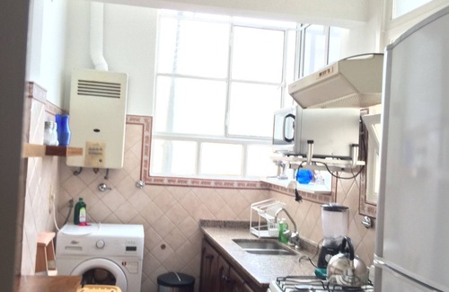 Buenos Aires Central Business District Apartment | Historic Center Apartment in Buenos Aires with Spa & Kitchen