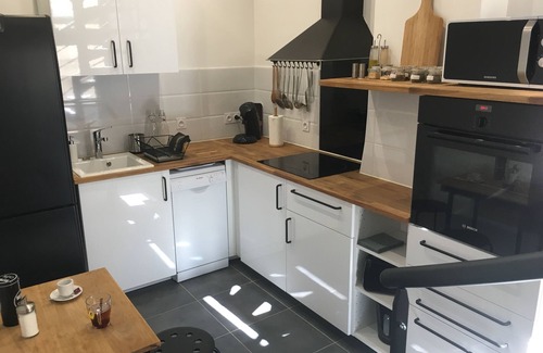 Nimes City Centre Apartment | Ideal Apartment in the Heart of Old Nîmes with Pool Access