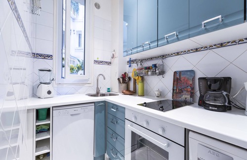 9th Arrondissement Apartment | Modern Apartment in Central Paris - Near L'Opéra & Montmartre