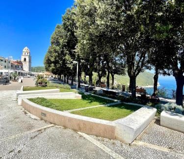 Sirolo Apartment | Apartment in the hearth of Sirolo