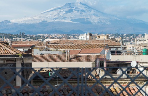 Catania City Centre Apartment | Historic Catania Apartment with Spa and Child-Friendly Amenities