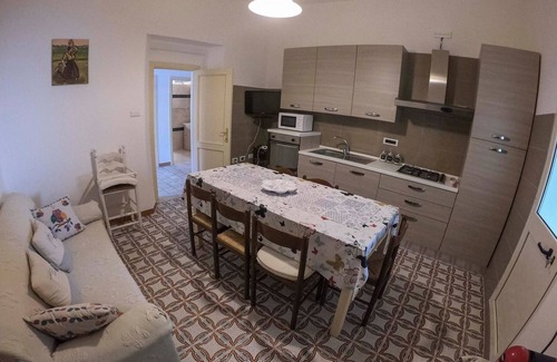 Onifai House | Historic Center Apartment with Ocean View & Spa Amenities