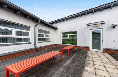 Gross Glienicke Apartment | Apartment in the Hotel 'Albrechtshof Premium Room 1' with Shared Terrace and Wi-Fi