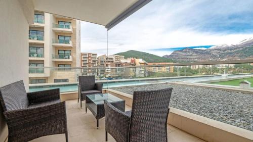 Budva Apartment | Beachfront Apartment in Premier Hotel with Ocean Views