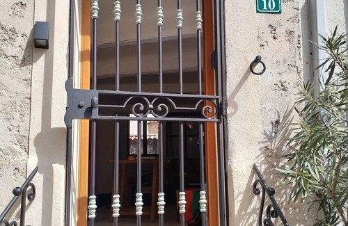 Tourtour Apartment | Explore a Cozy Apartment in Tourtour's Medieval Center