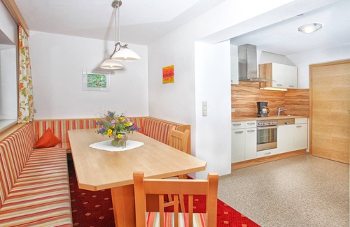 Leogang Apartment | Modern Apartment at Skicircus Saalbach with Bike Park Access