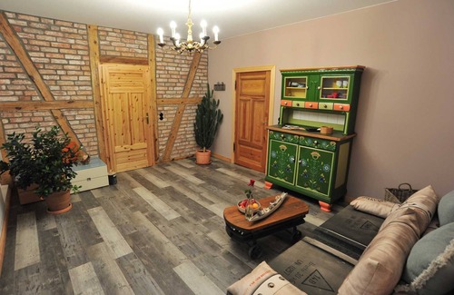 Vogelsang-Warsin Apartment | Cozy Apartment in the Old Captain's House with Ocean View