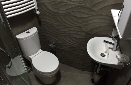 Bakuriani Apartment | Budget-Friendly Retreat: Apartment in the Woods Awaits