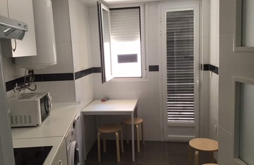 Ciruelos Apartment | Cozy Apartment in Toledo Near Aranjuez with Pool & Spa
