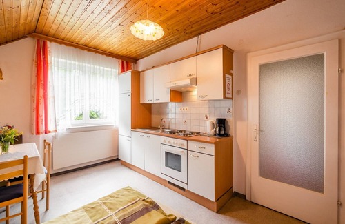 Tropolach Apartment | Discover a Poolside Apartment in Tröpolach, Carinthia