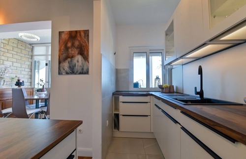 Trogir Apartment | Seaview Apartment in Trogir with Terrace and Kitchen