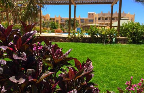Santa Maria Apartment | Cozy Apartment in Tropical Resort with Pool Near Beach