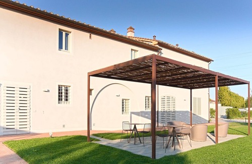 Agliana Apartment | Comfortable Stay at Belvilla by OYO Saliceto Bilocale