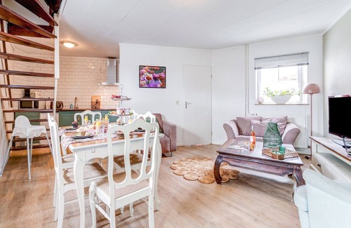 Ubachsberg Cottage | Charming Apartment with Spectacular Views and Great Amenities