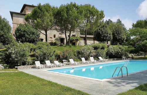 Collesanto Apartment | Pet-Friendly Retreat at Belvilla by OYO Colombaia