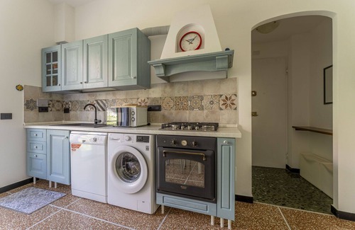 Uscio Apartment | Cozy Uscio Apartment: 2 Bedrooms with Oceanfront Views
